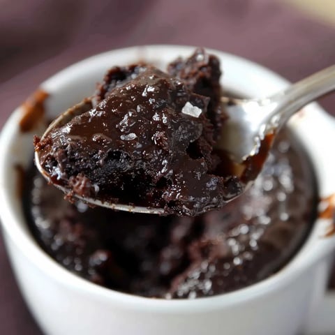 Mug cake au chocolat : la gâteau minute pour une personne