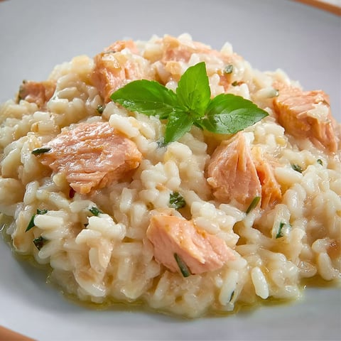 Risotto saumon au Cookeo, une recette savoureuse et délicieuse.
